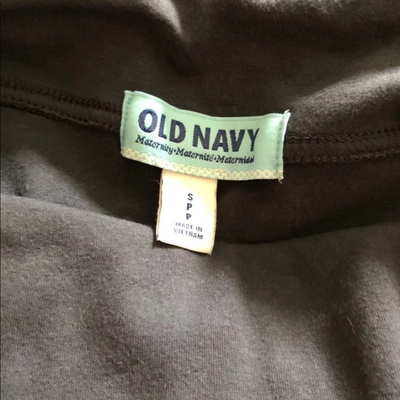💵SOLD💵 Maternity Cropped Old Navy Yoga Pants - Picture 3 of 8